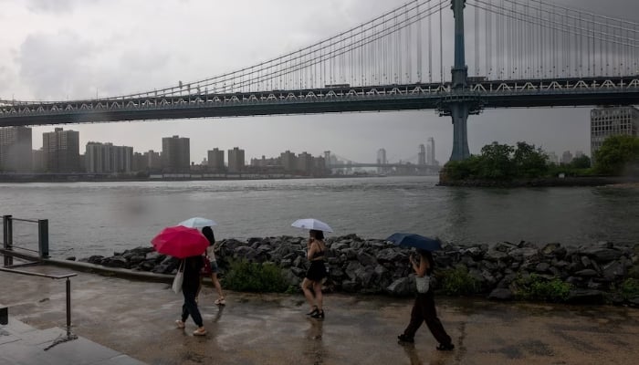 Nor’easter kills one and leaves nearly 140,000 without power on US East Coast