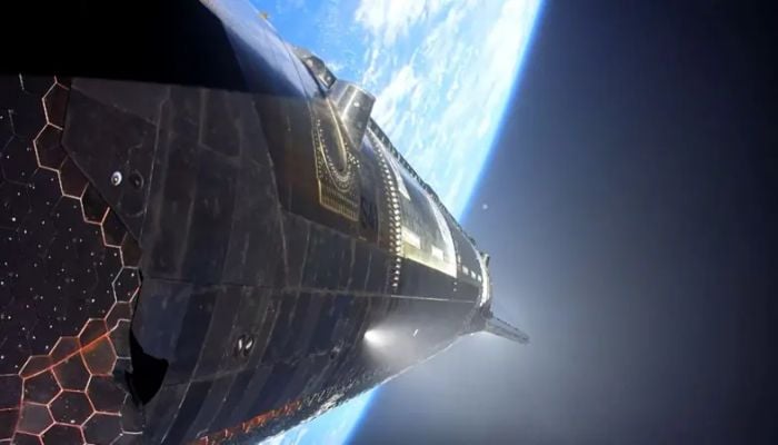 SpaceX Starship Flight 14 reaches orbit in historic mission
