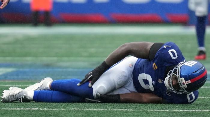 Giants’ Brian Burns likely out for season with suspected torn ACL