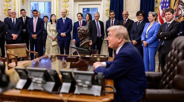 Tech CEOs meet Trump as AI slowdown calls intensify