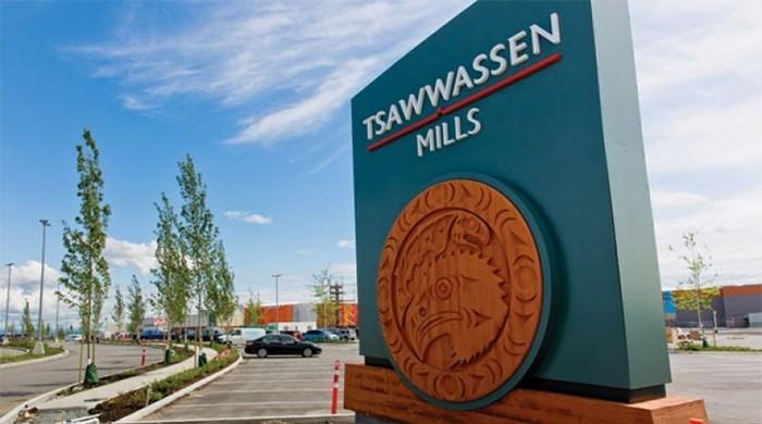 2 killed, 2 injured after pedestrians struck at Tsawwassen Mills