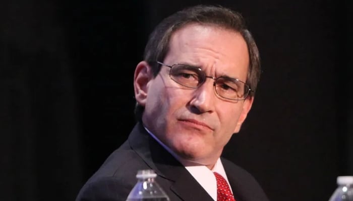 Santelli first appeared on CNBC as a guest in 1994 before officially joining the network as an on-air editor in 1999