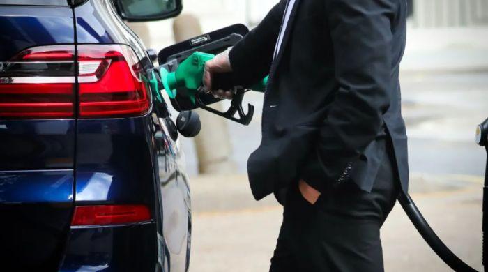 G7 leaders convene emergency talks on diesel crunch as UK forecourt prices hit £2 a litre: report