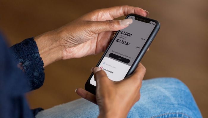 9 in 10 mobile banking scams start on your phone: Report
