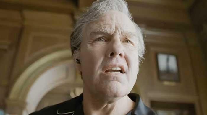 Tom Cruise reacts as 'Digger' struggles at box office