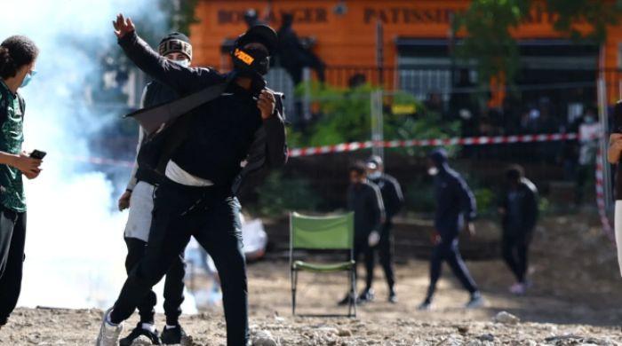 France closes hundreds of schools as violent student protests spread 