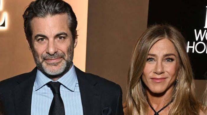 Jennifer Aniston hesitates to walk ‘down the aisle’ with Jim Curtis