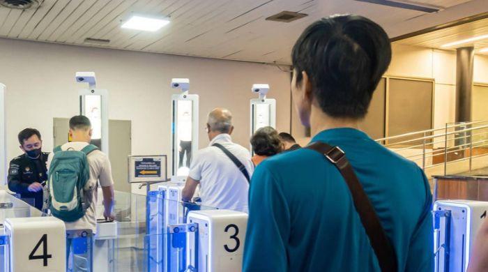 UK airports begin passport-free e-gates rollout: What passengers need to know