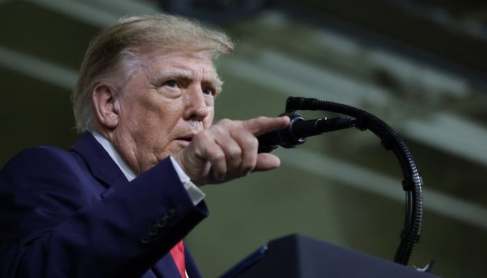 Trump threatens to fire his top advisers over reported work for pro-Russian government