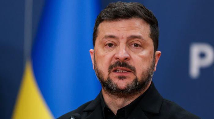 Zelenskyy makes next move in Russia talks as Ukraine negotiators head to US