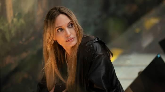 Angelina Jolie’s faces her biggest worry with Maddox, Pax, Zahara, Shiloh, Vivienne, Knox