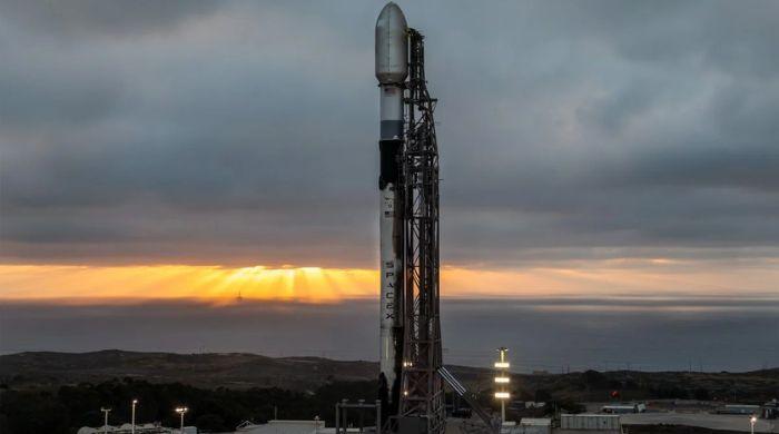 SpaceX Falcon 9 launches 21 military satellites into orbit