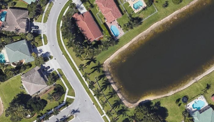 5 bizarre things people discovered while exploring Google Earth