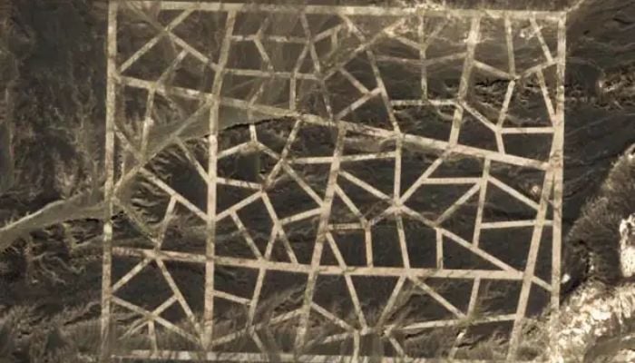 5 bizarre things people discovered while exploring Google Earth