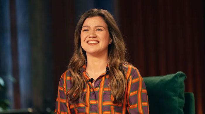 Kelly Clarkson slams NYC store for treating her like Julia Roberts in 'Pretty Woman'
