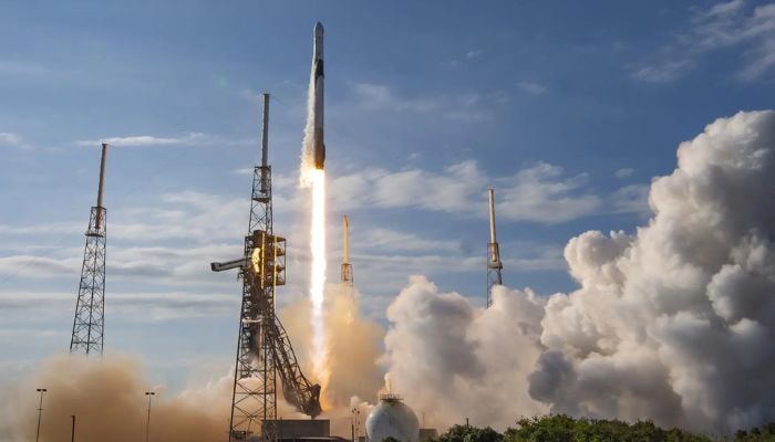 SpaceX Falcon 9 launches Dragon with 6,300 pounds of supplies to ISS