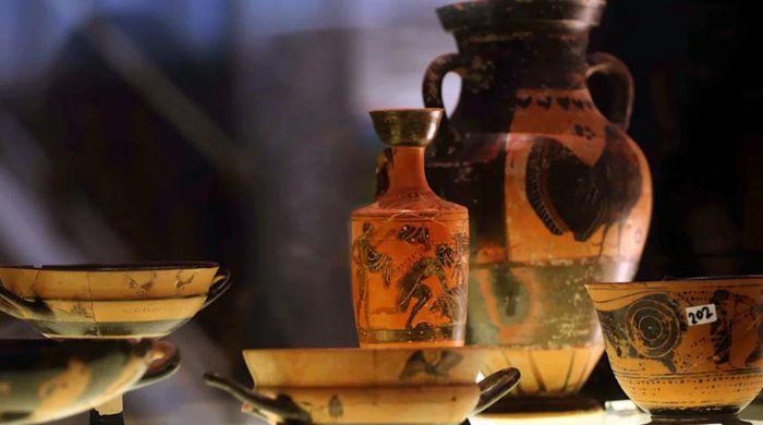 Historic handover: Israel returns 22 stolen Hellenic antiquities to Greece in first-ever repatriation