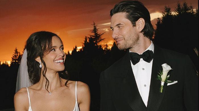 'Chronicles of Narnia' star Ben Barnes ties knot with Aubrey Cleland