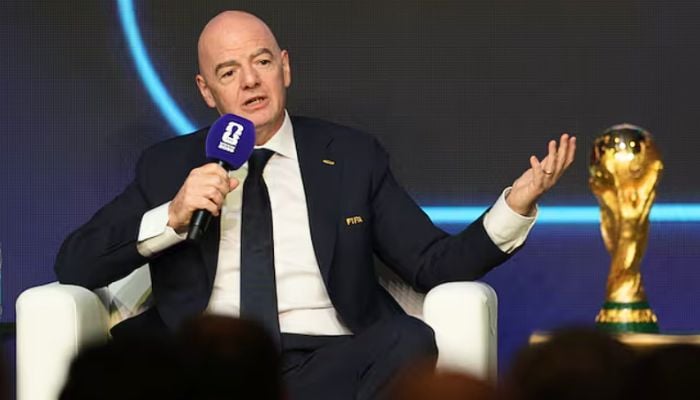 FIFA boss Gianni Infantino apologizes to council, but critics insist he is Unfit to Lead