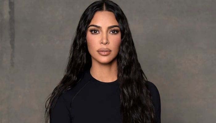 1420238_7658143_kimkardashian_updates.jpg