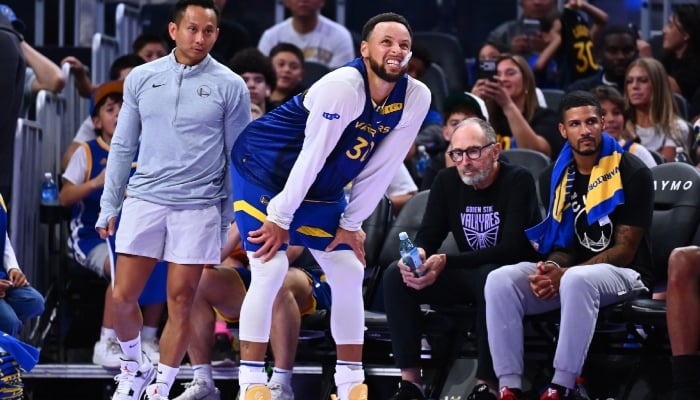 Stephen Curry tweaks right ankle in Warriors practice ahead of Lakers clash