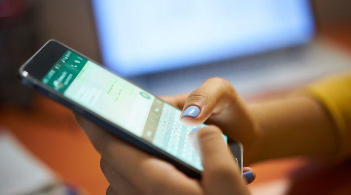 WhatsApp tests new iPhone browser to open links inside app