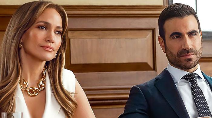Are Jennifer Lopez and Brett Goldstein really not dating? Latest outing contradicts denial