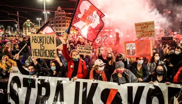 Polands abortion ban faces new challenge as lawmakers vote to loosen restrictions