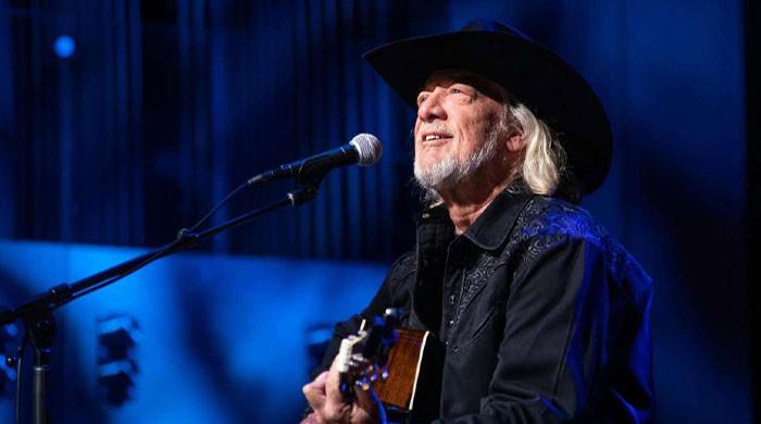 Country Hall of Fame inductee John Anderson breathes his last