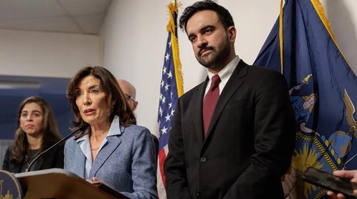 Kathy Hochul gets campaign boost from NYC Mayor Zohran Mamdani ahead of midterms