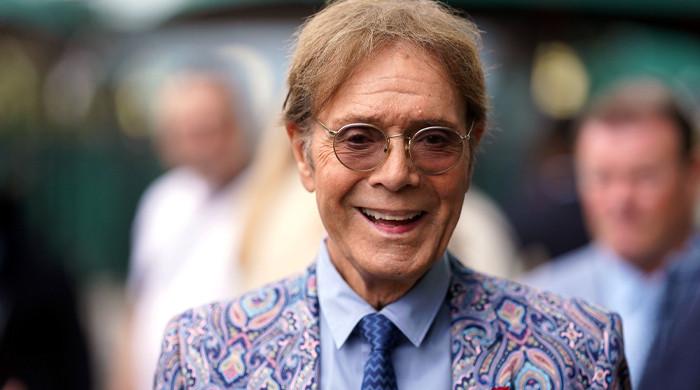 Sir Cliff Richard revamping hit track for Christmas