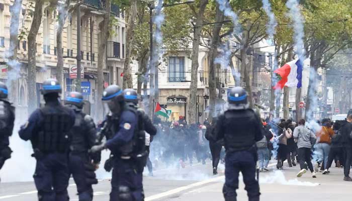 France deploys 70,000 police to try to contain nationwide protests