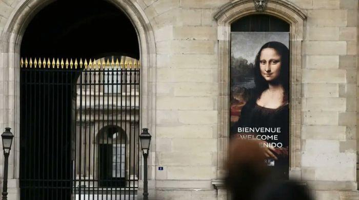 Mona Lisa off limits as Paris museums shut amid protest fears 